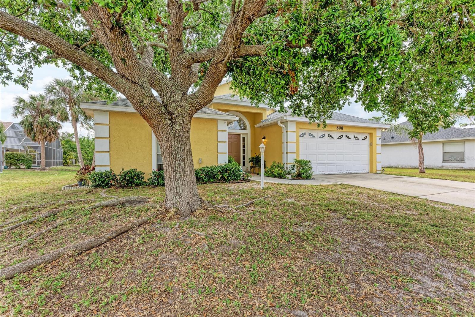 608 25TH DRIVE E