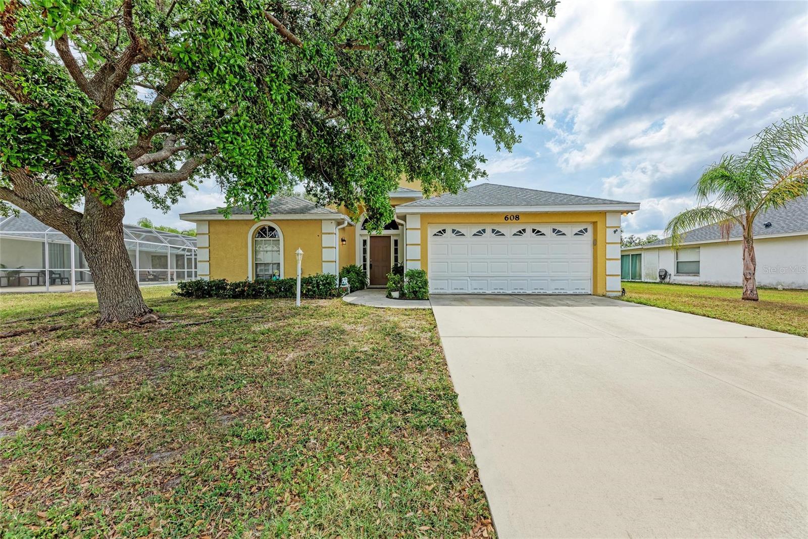 608 25TH DRIVE E