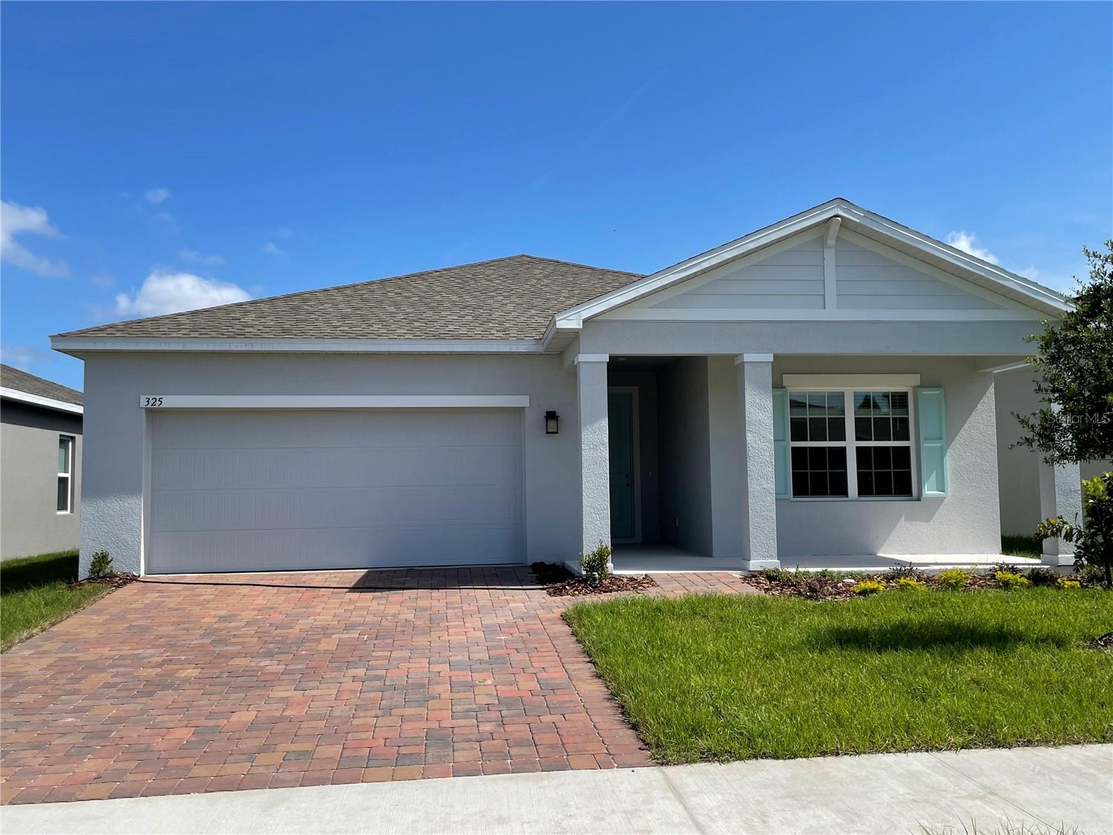 MOVE-IN READY. Nice 1-story home. 3 bedrooms, 2 full baths, 2-car garage. Beautiful kitchen with all appliances including washer and dryer, quartz countertops. All windows with blinds. Located less than 2 miles for Historic Downtown Mount Dora. Residents can enjoy shopping, dining and entertainment.
