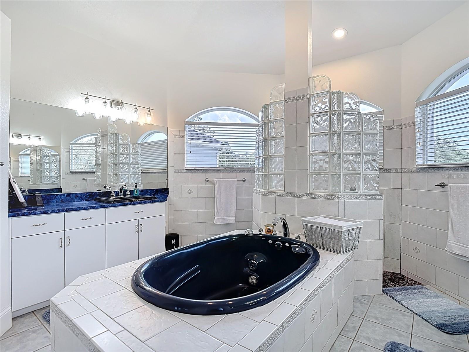 ROLLING OAKS ESTATES - Residential