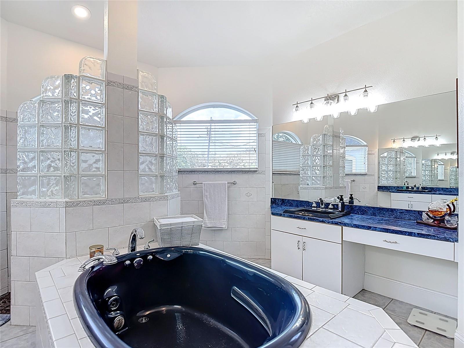 ROLLING OAKS ESTATES - Residential