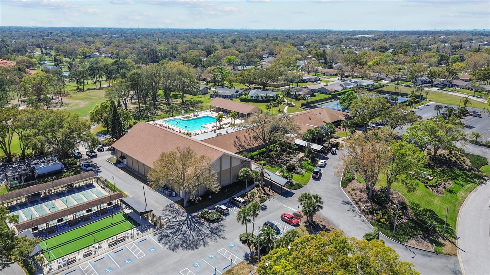 HIGHLAND LAKES VILLAS ON THE GREEN CONDO II - Residential