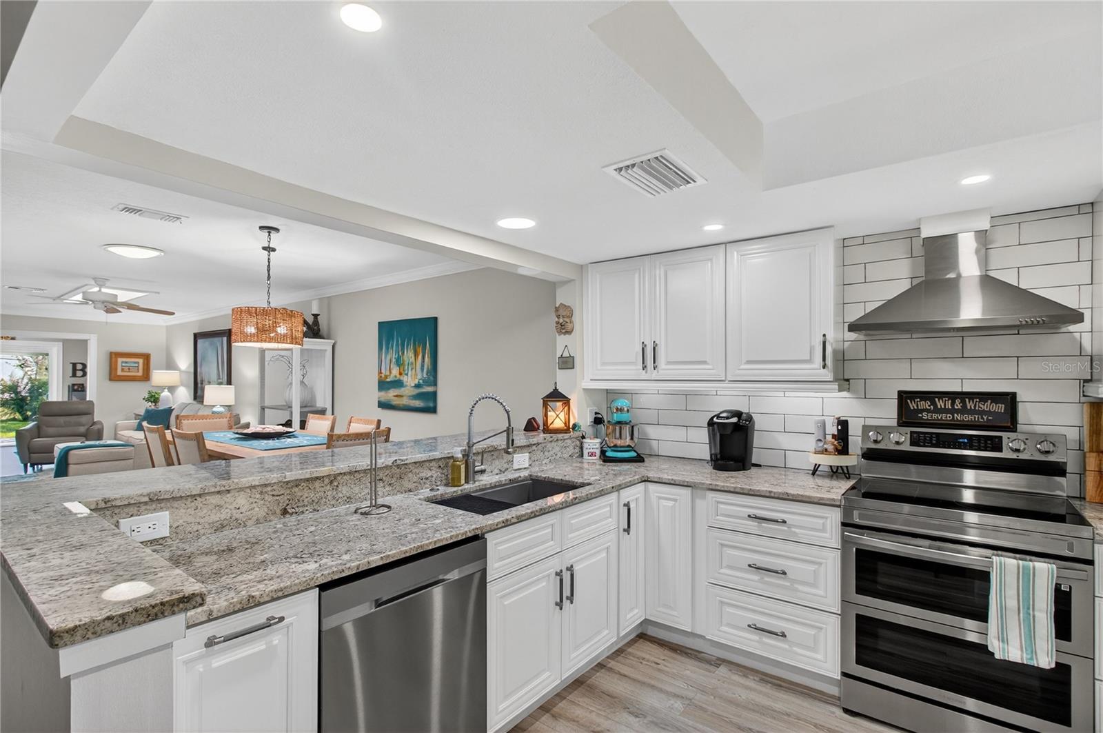 HIGHLAND LAKES VILLAS ON THE GREEN CONDO II - Residential