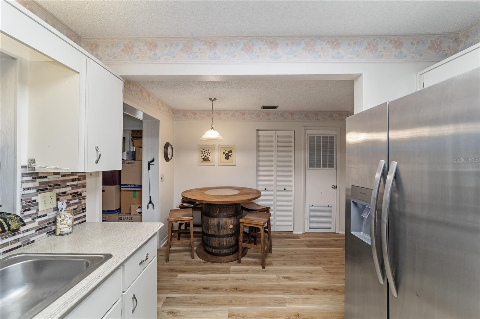 ON TOP OF THE WORLD - Residential