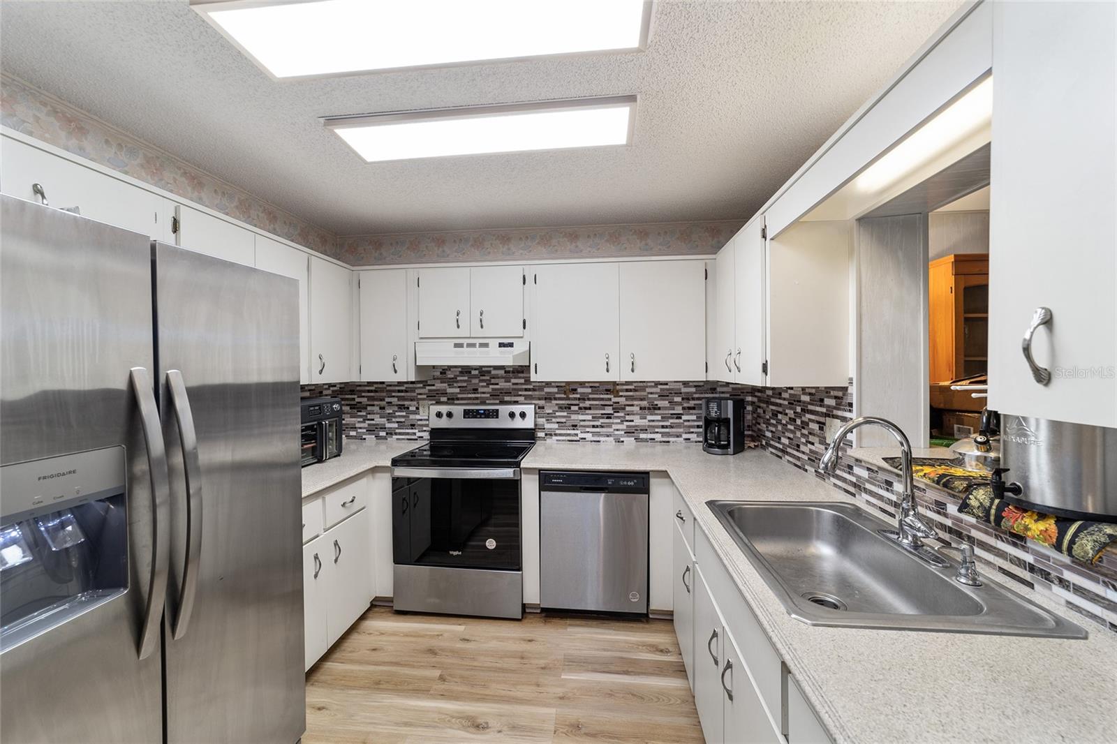 ON TOP OF THE WORLD - Residential