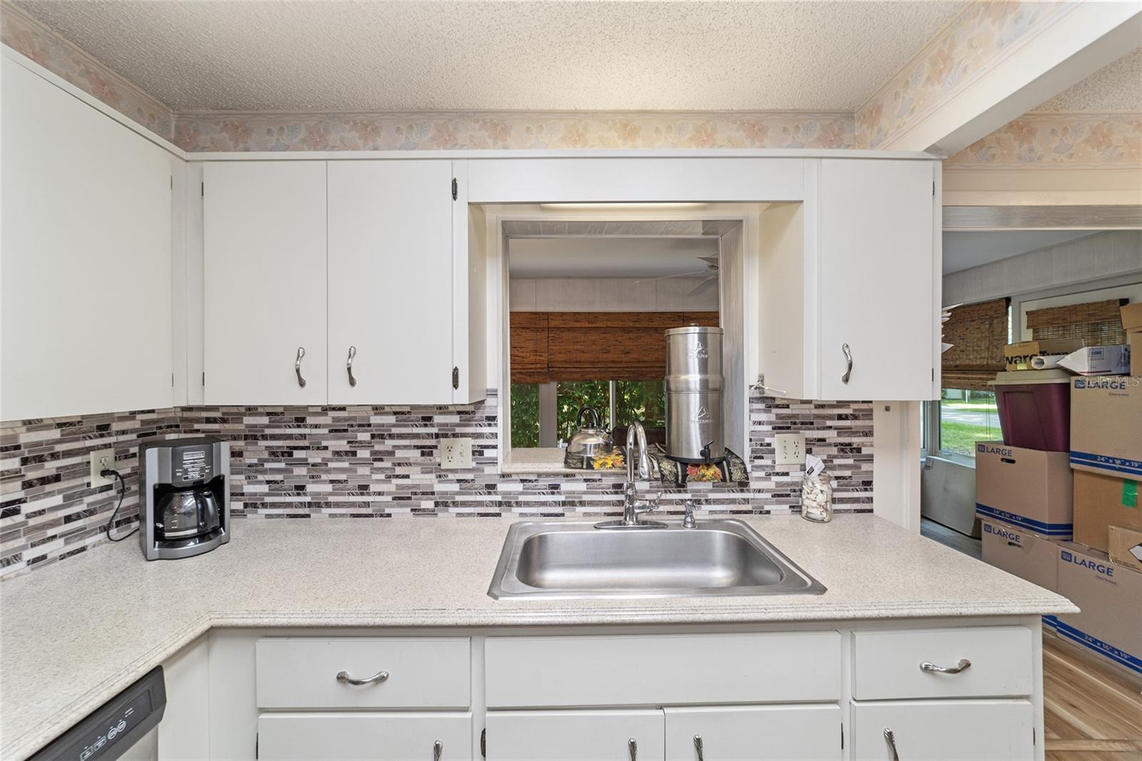 ON TOP OF THE WORLD - Residential