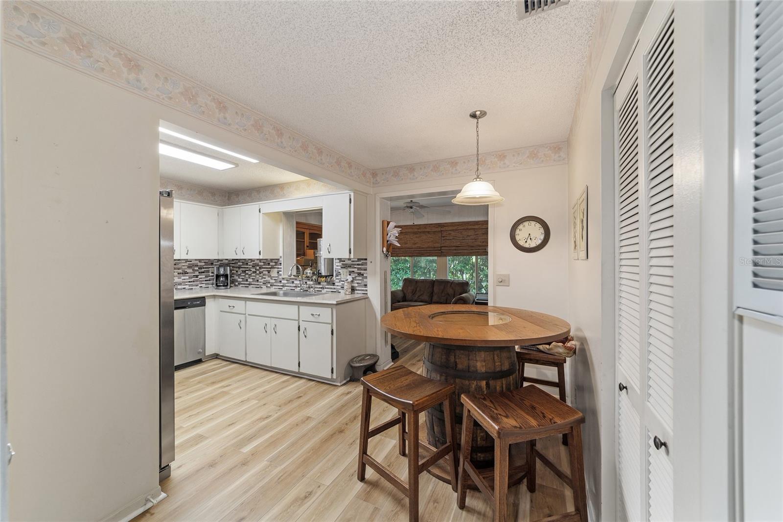 ON TOP OF THE WORLD - Residential