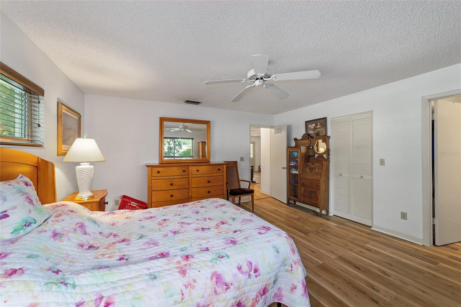 ON TOP OF THE WORLD - Residential