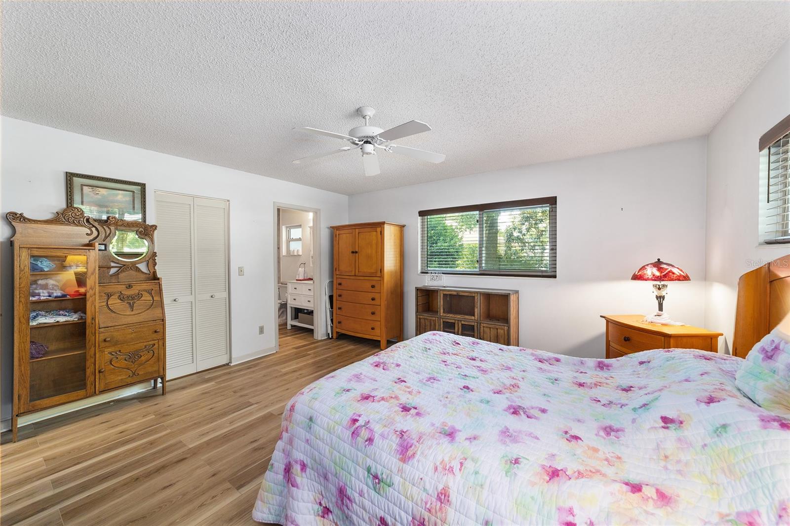 ON TOP OF THE WORLD - Residential