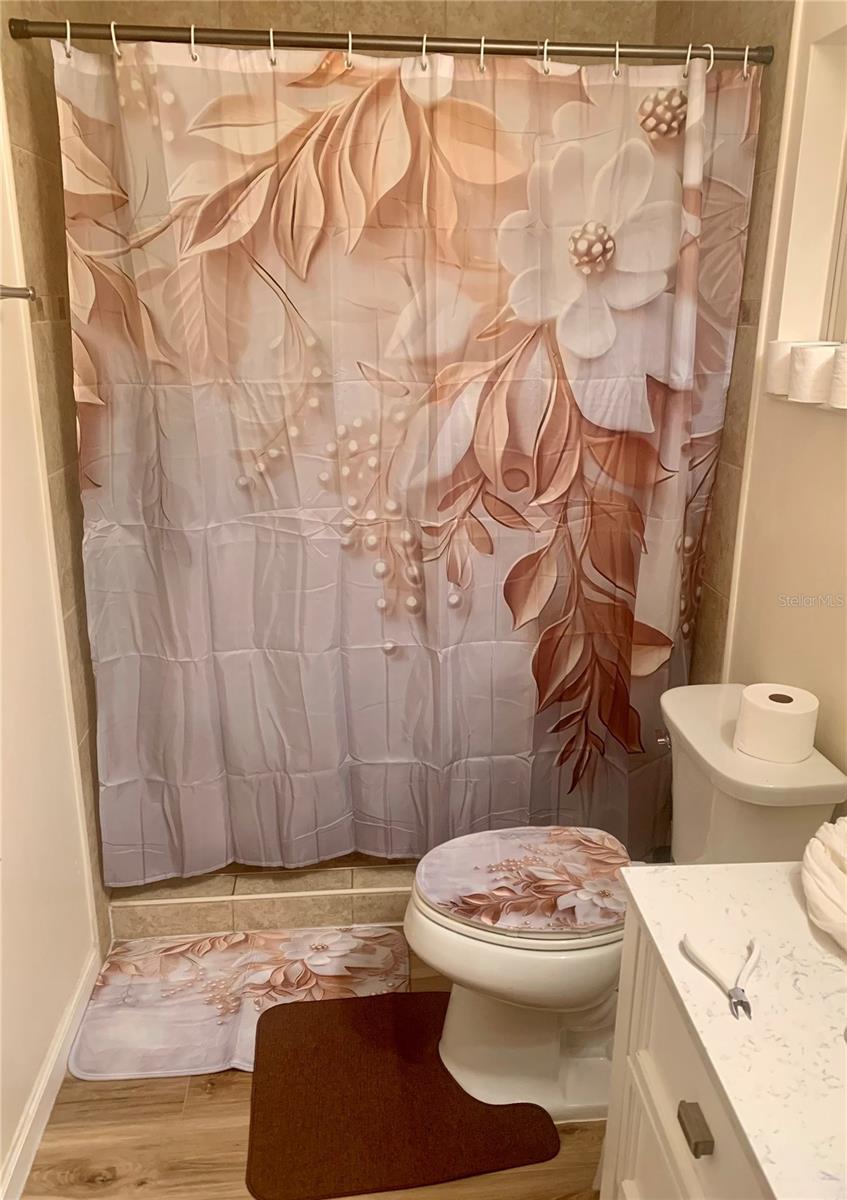 ON TOP OF THE WORLD - Residential