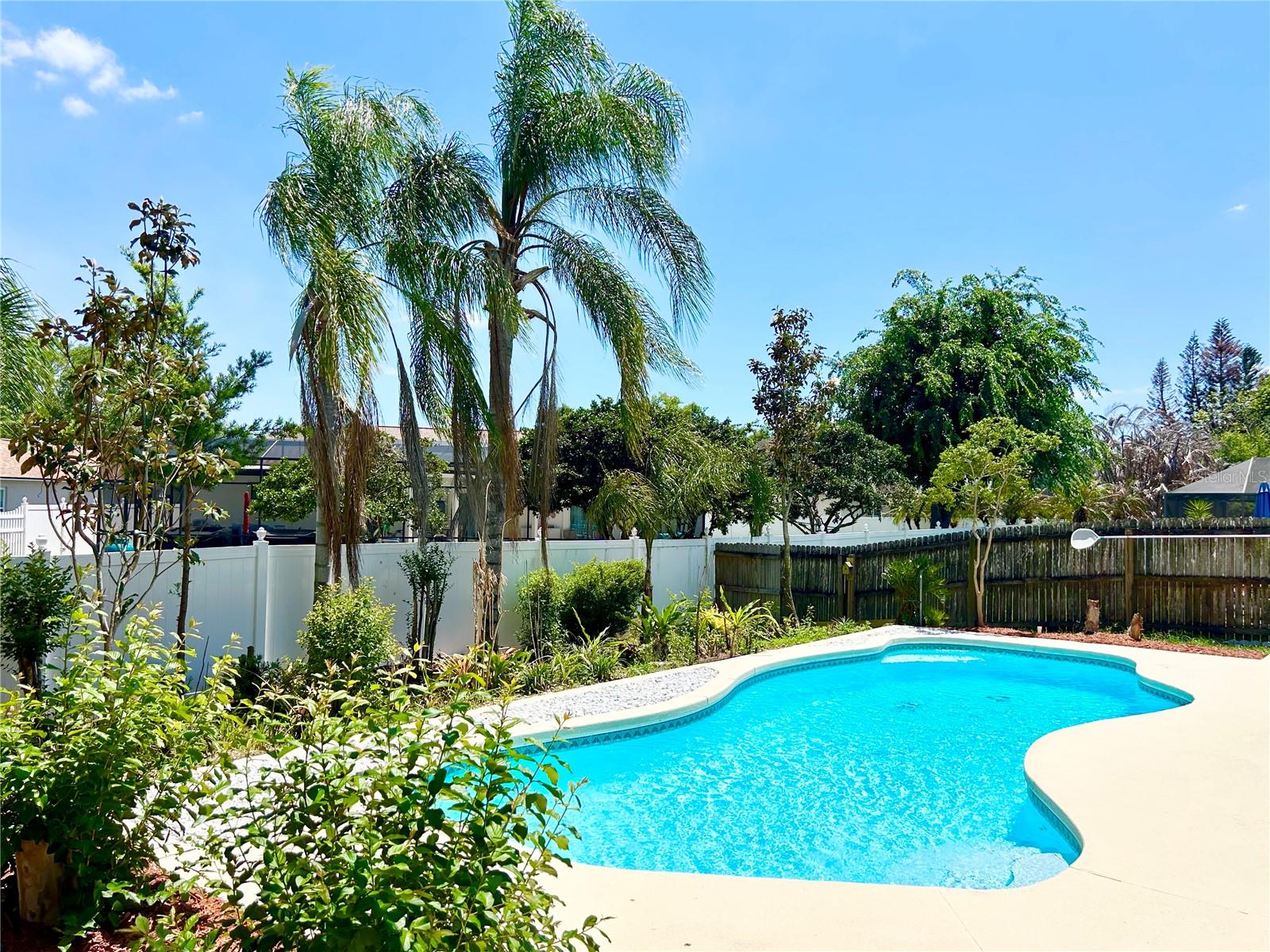 WOODBURY PINES - Residential