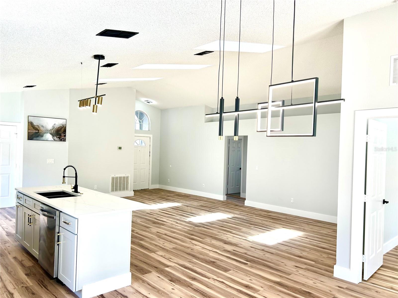 WOODBURY PINES - Residential