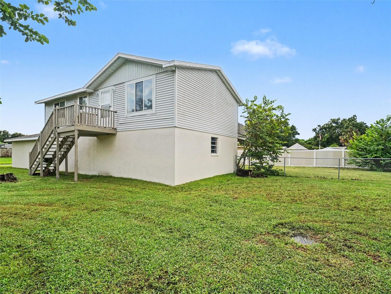 6306 FLORIDA CIR E, APOLLO BEACH, FL, 33572 3 6306 FLORIDA CIR E