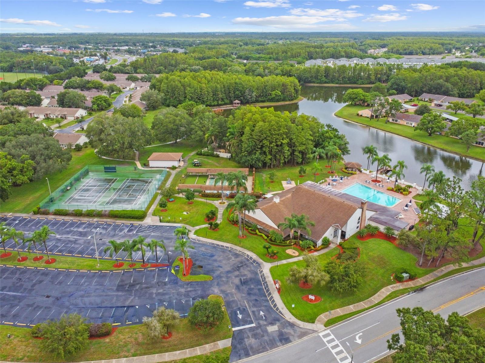 HERITAGE LAKE - Residential