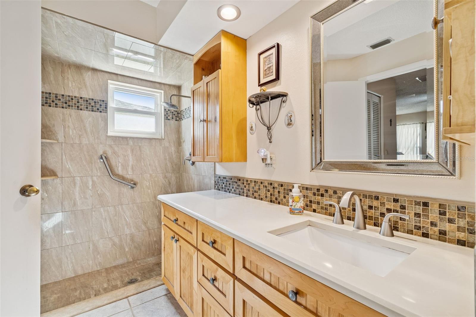 HERITAGE LAKE - Residential