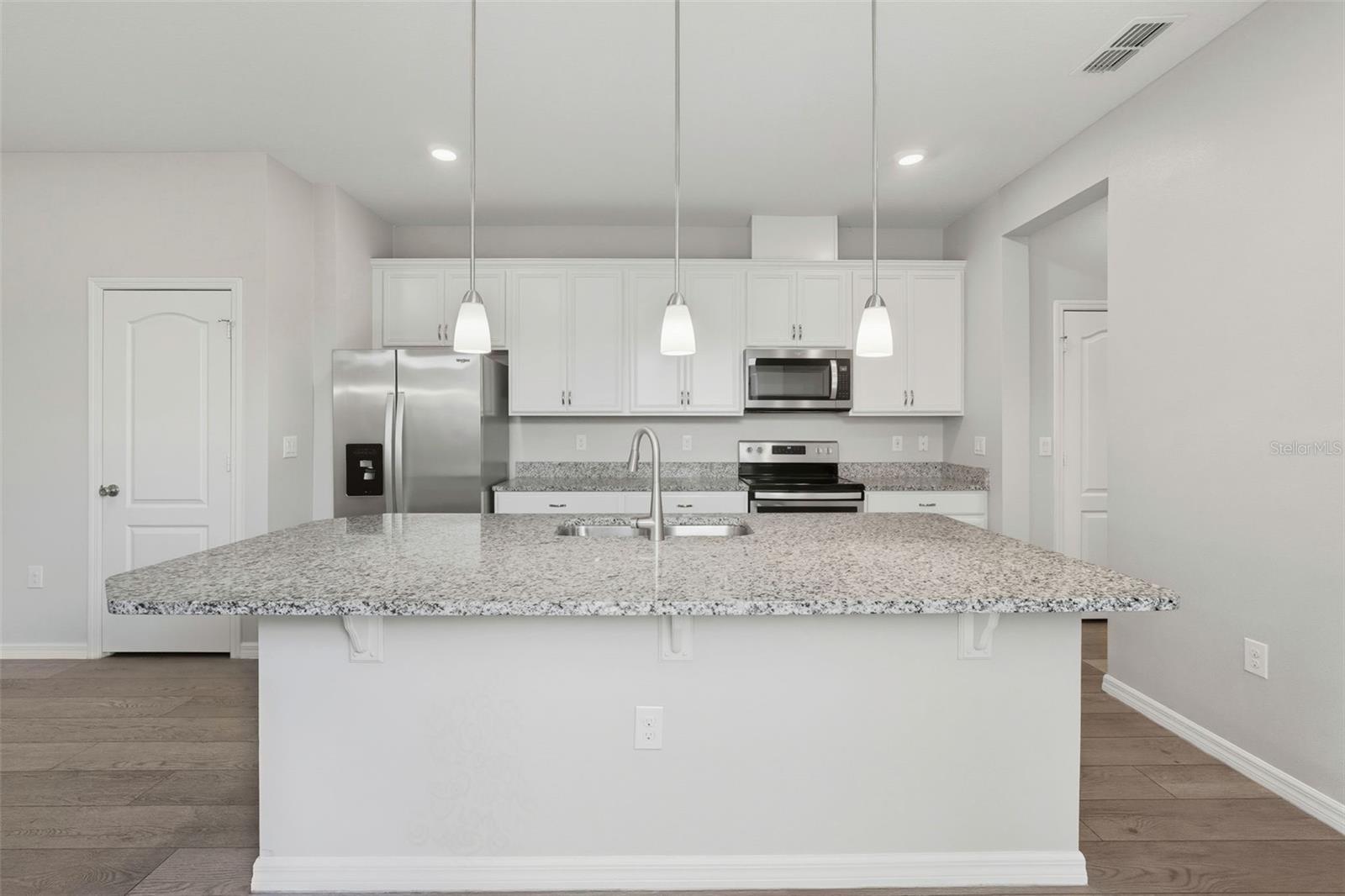 VINEYARDS/HORIZONS WEST PH 4 - Residential