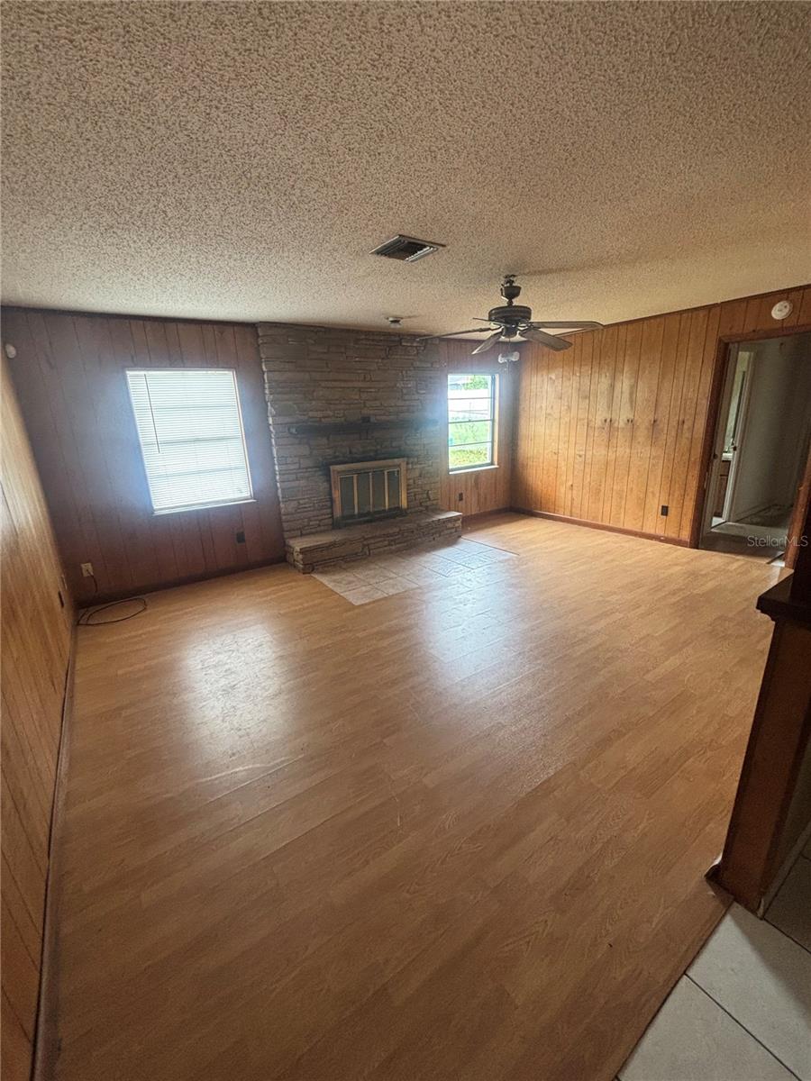 BARCLAY WOODS 2ND ADD - Residential