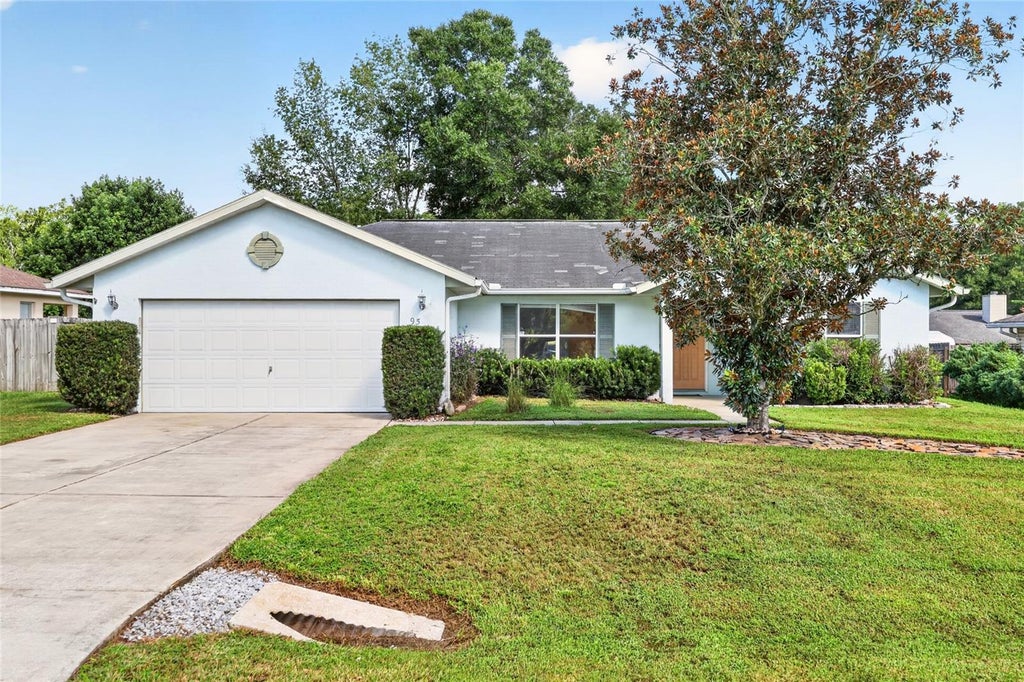 Photo of 95 Teak Road, Ocala, FL 34472 (MLS # OM731956)