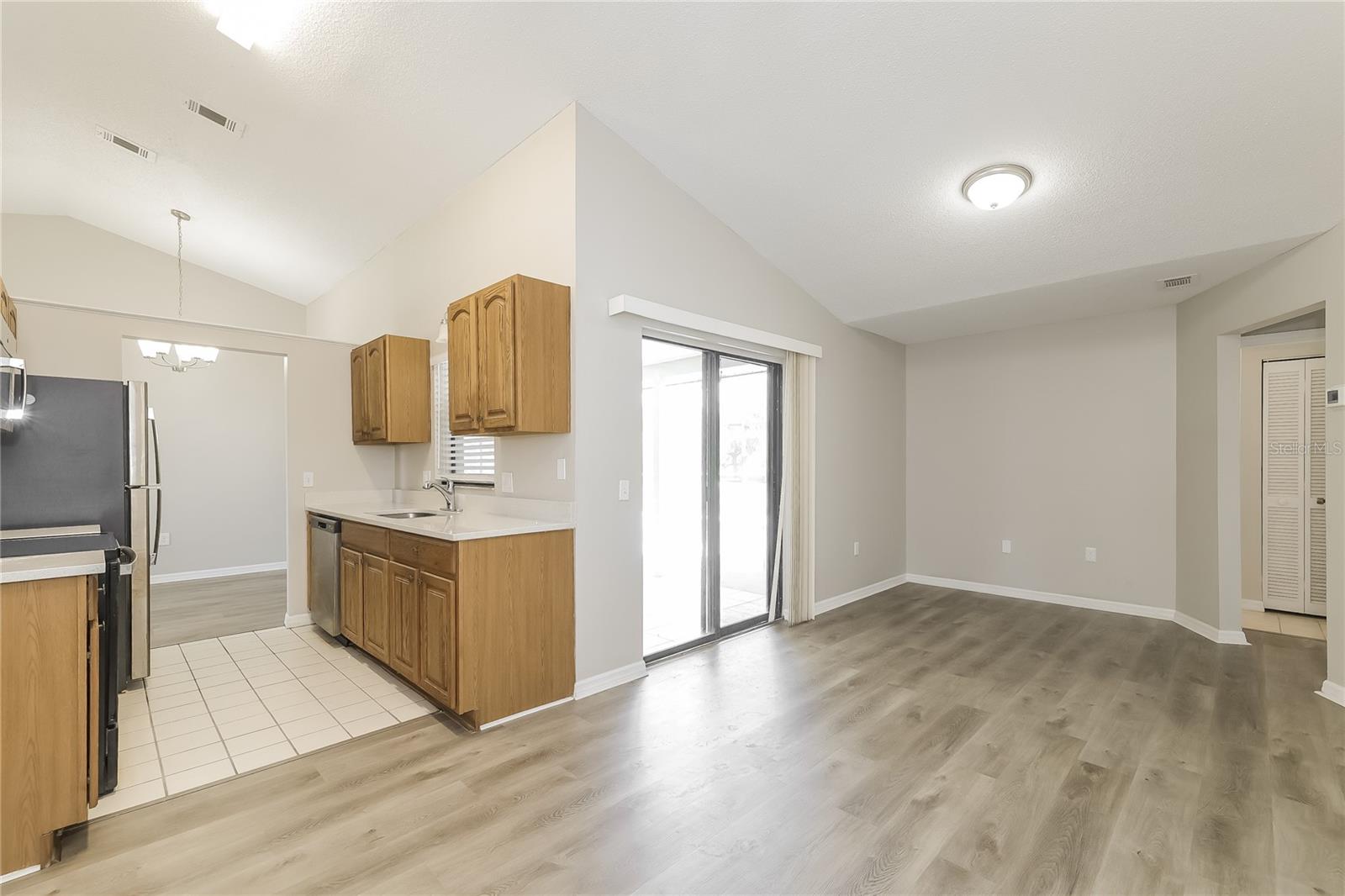 OAK RUN UNIT 06 - Residential Lease