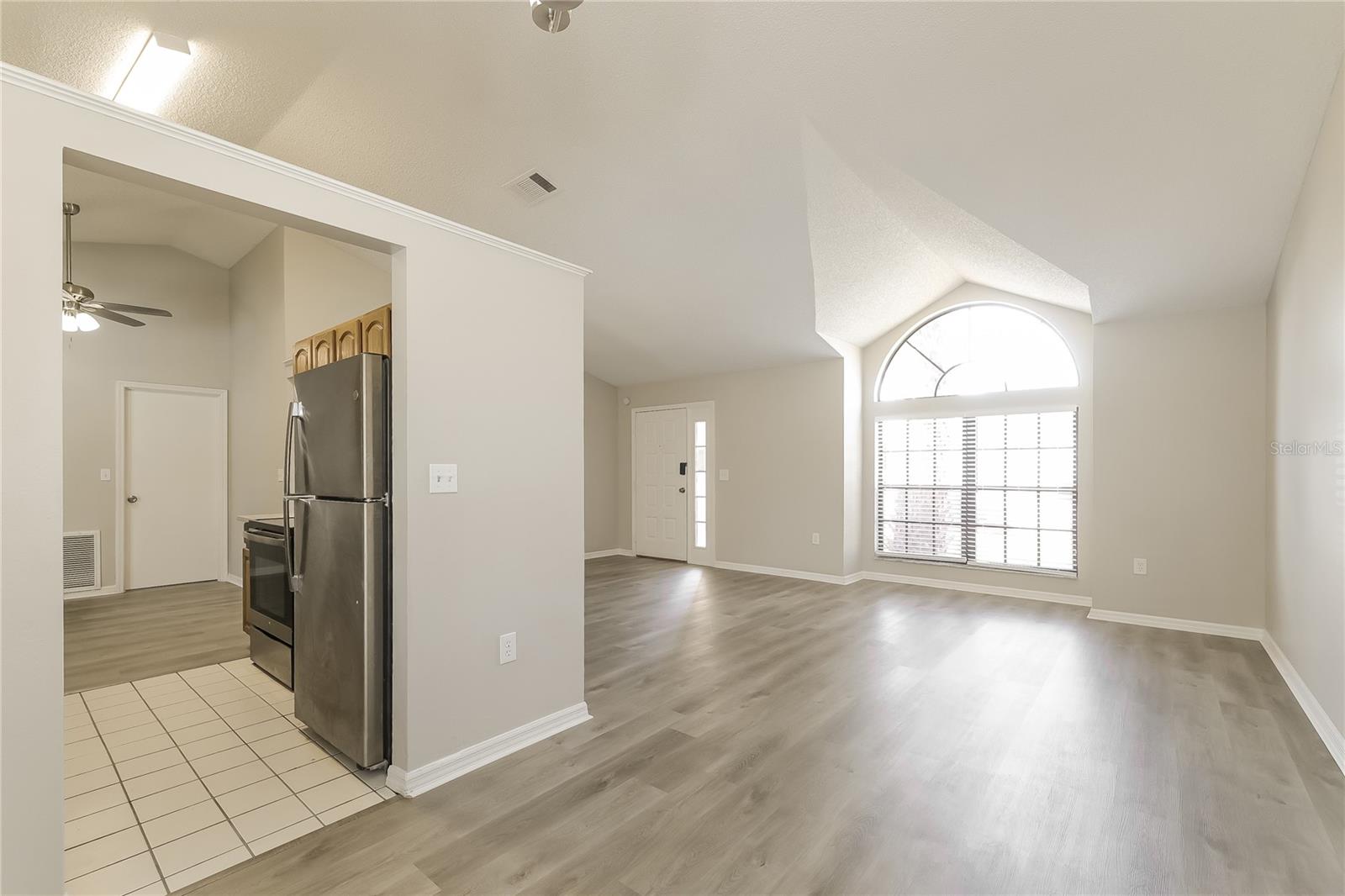 OAK RUN UNIT 06 - Residential Lease