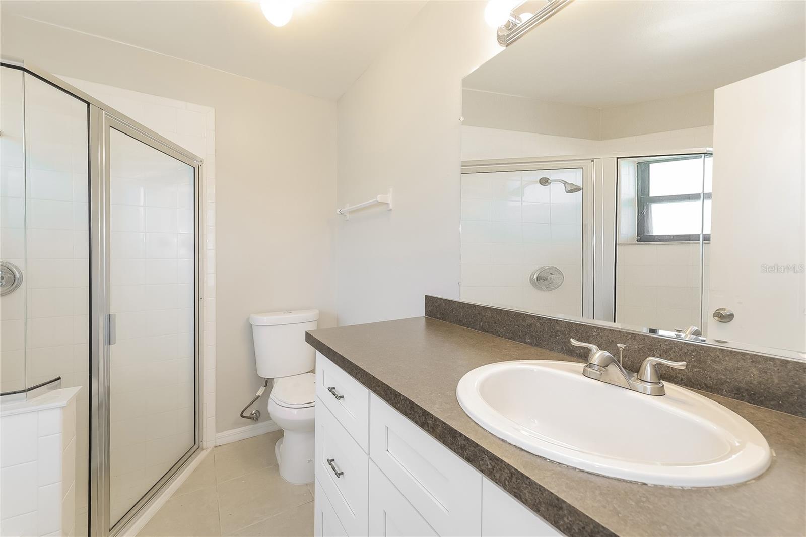 OAK RUN UNIT 06 - Residential Lease