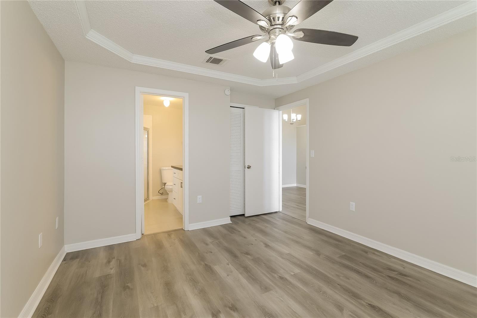 OAK RUN UNIT 06 - Residential Lease