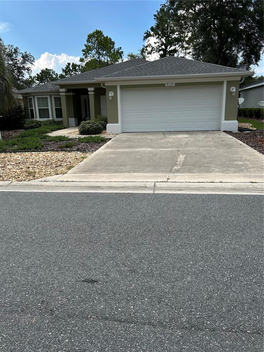 Really cute home, nicely furnished in ON TOP OF THE WORLD ( Indigo East)Adult Resort Community.
The amenities are fabulous. Outdoors, indoors, pools, golf and Master the Possibilities activities and classes.
Come take a look, you'll think you are on vacation.. The amenities cannot be matched. Entertainment