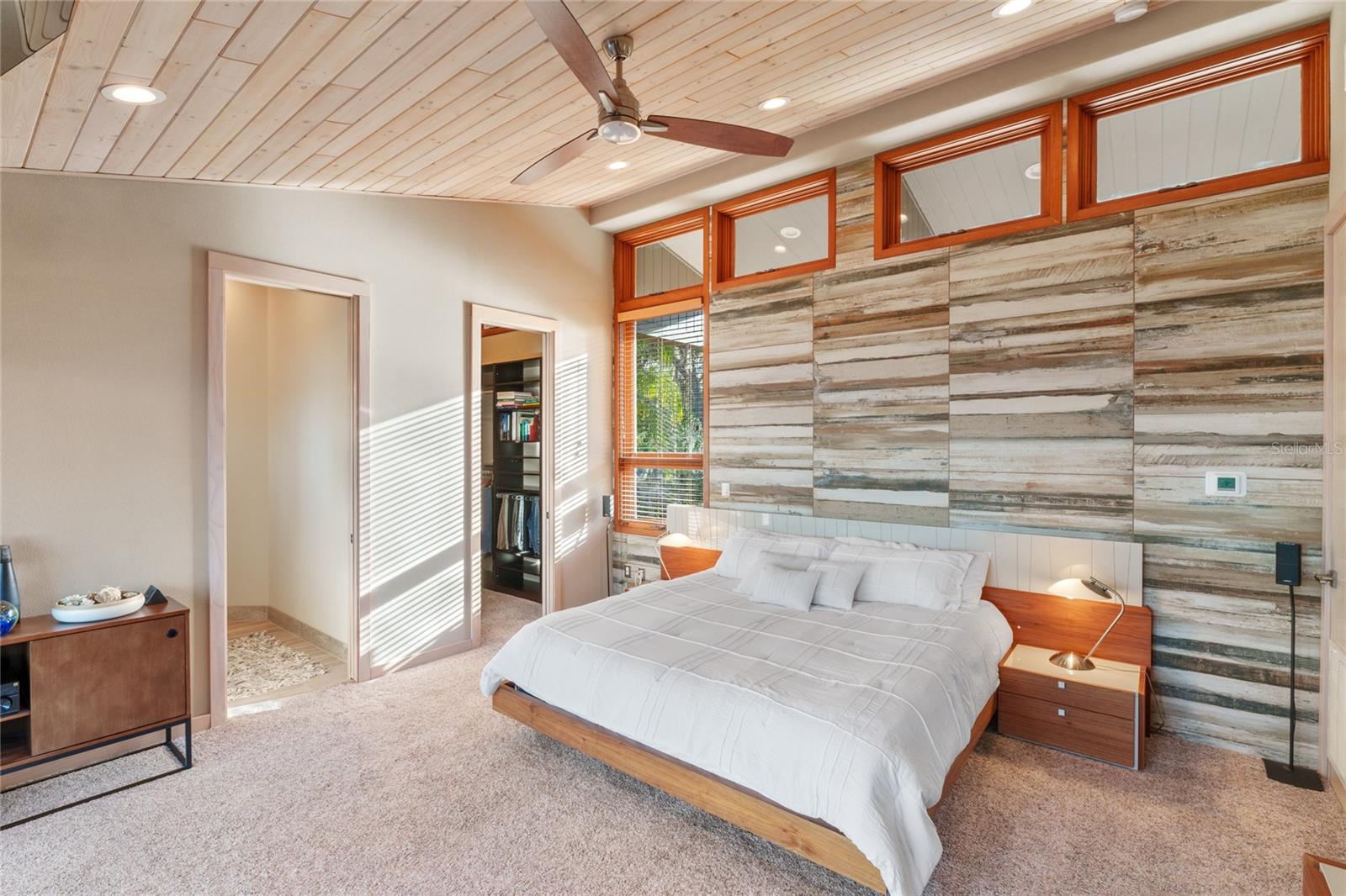 CYPRESS SHORES - Residential