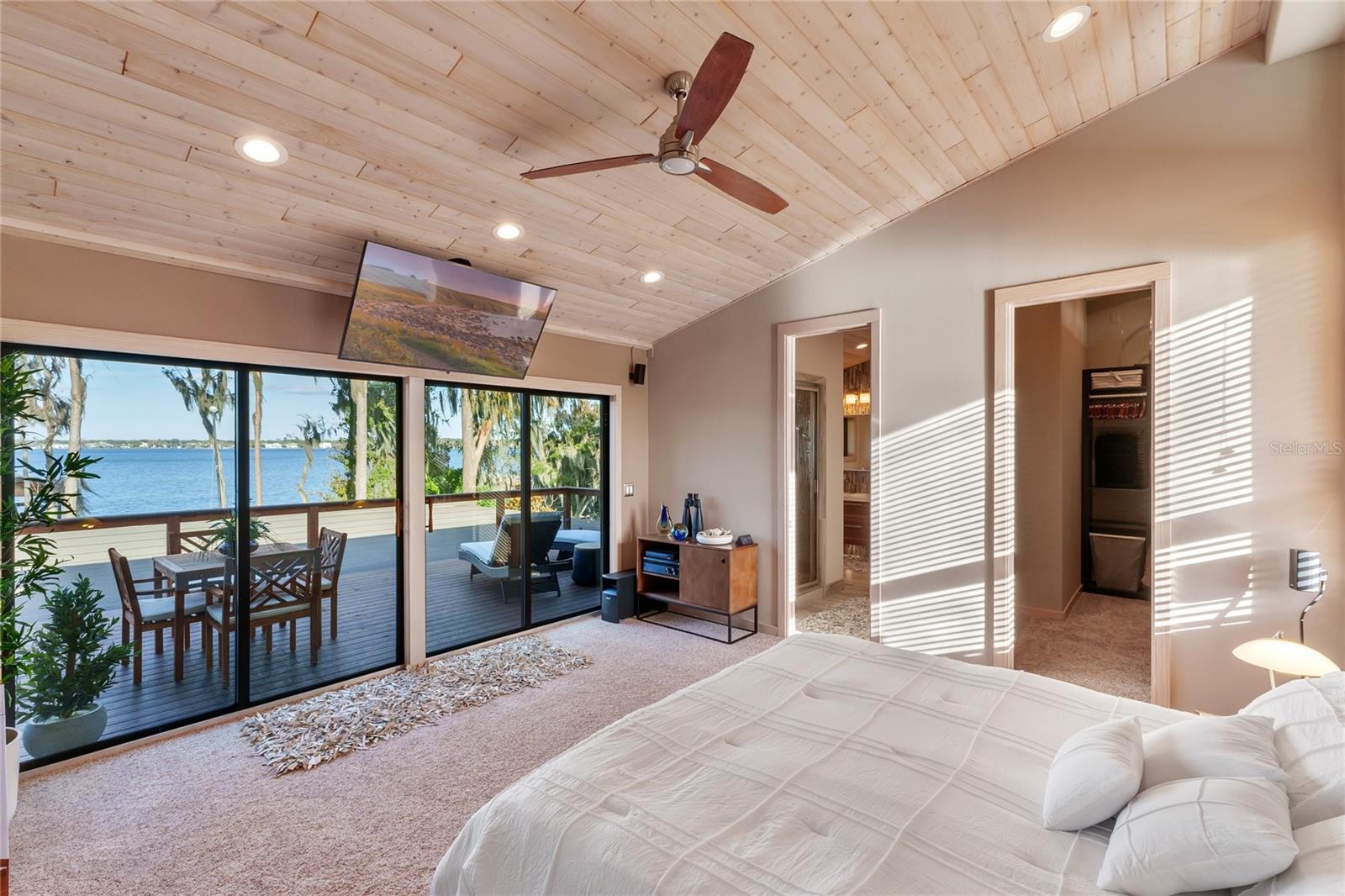 CYPRESS SHORES - Residential