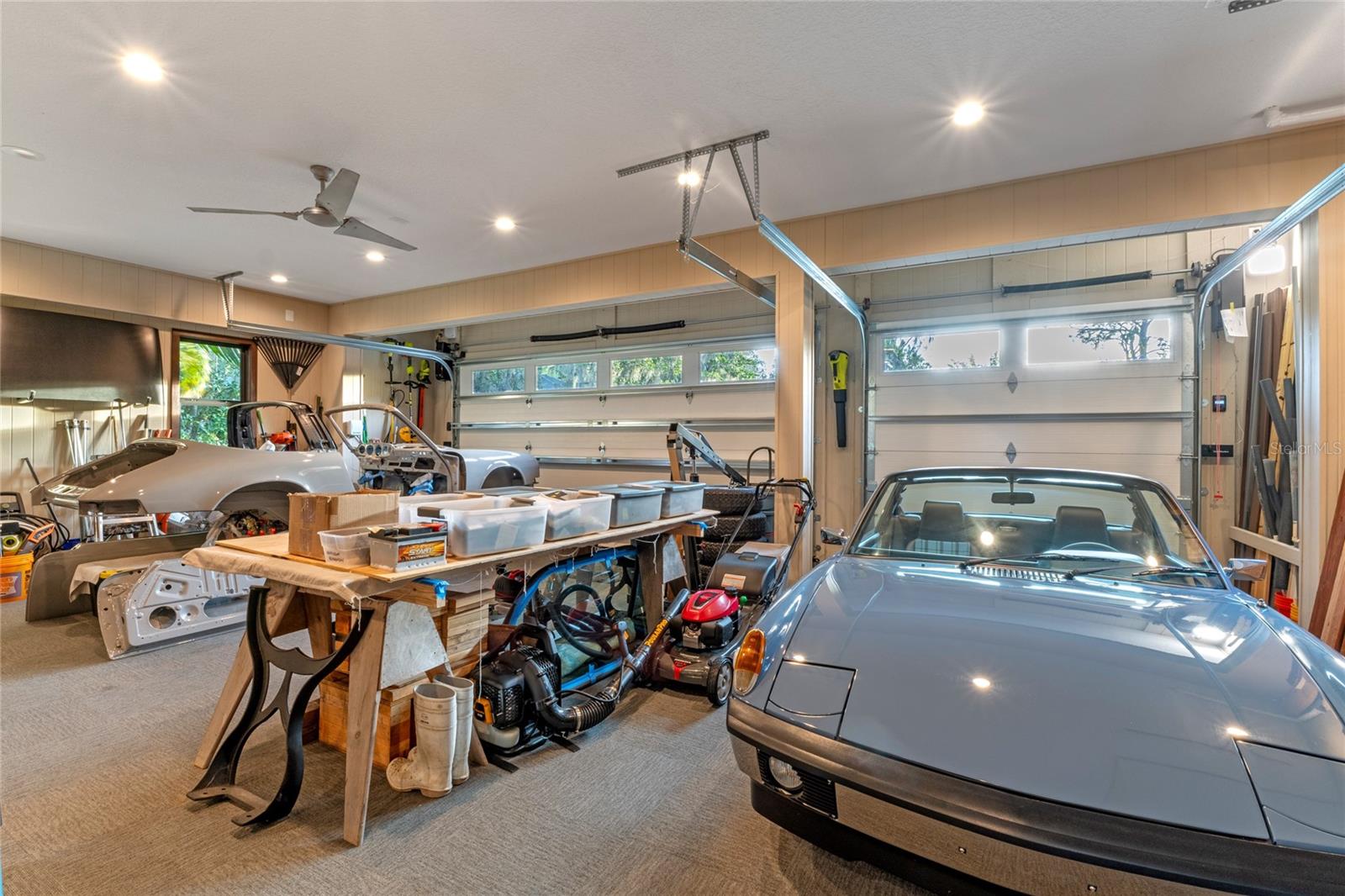 CYPRESS SHORES - Residential