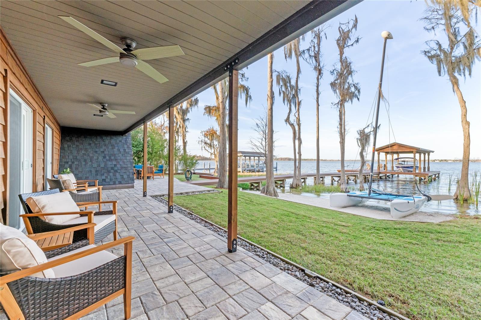 CYPRESS SHORES - Residential