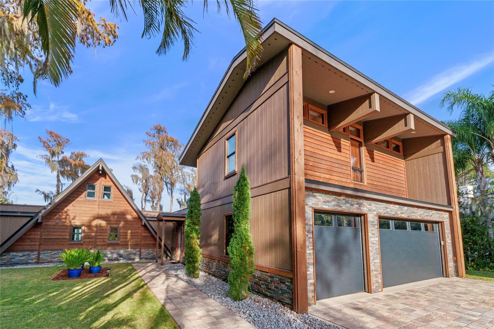 CYPRESS SHORES - Residential