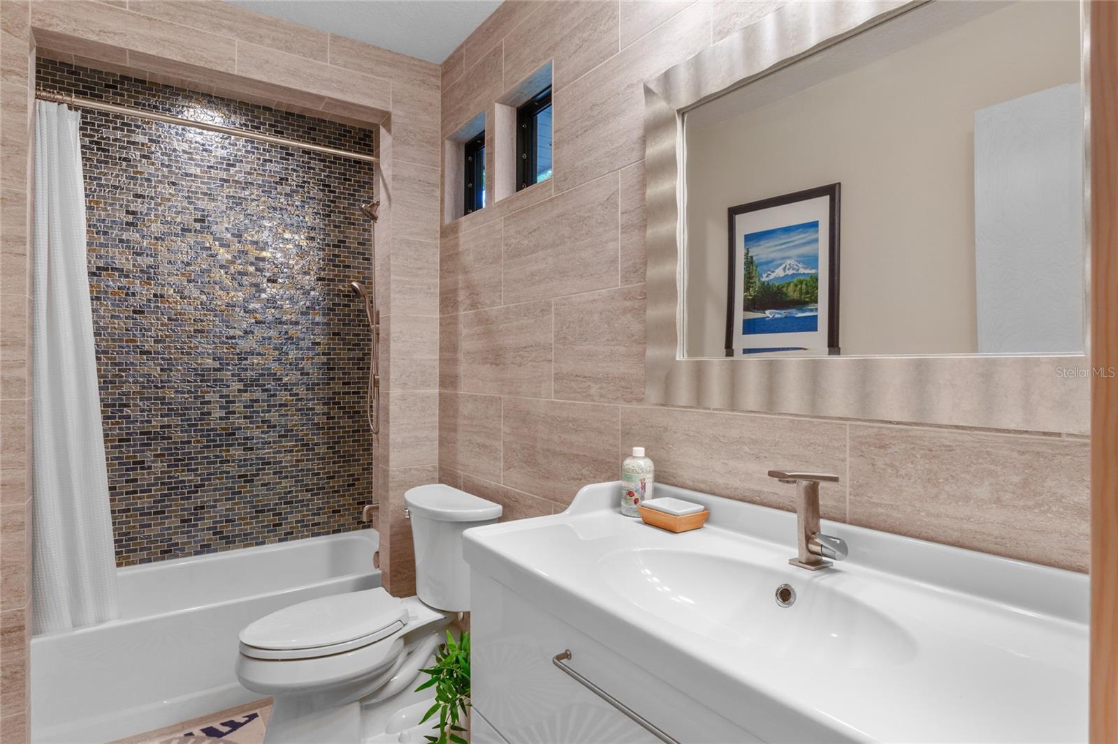 CYPRESS SHORES - Residential