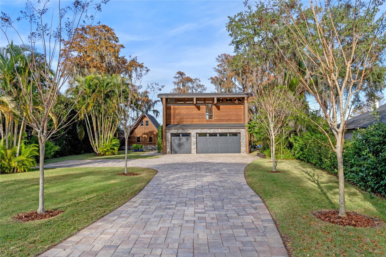 CYPRESS SHORES - Residential