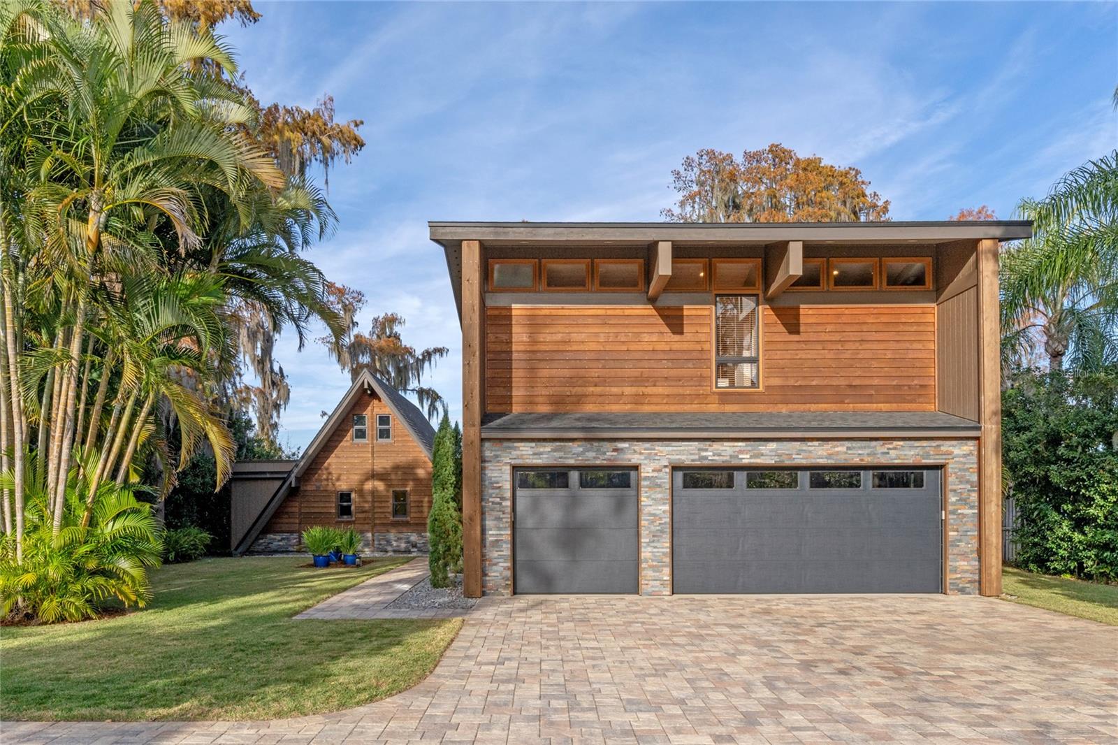 CYPRESS SHORES - Residential