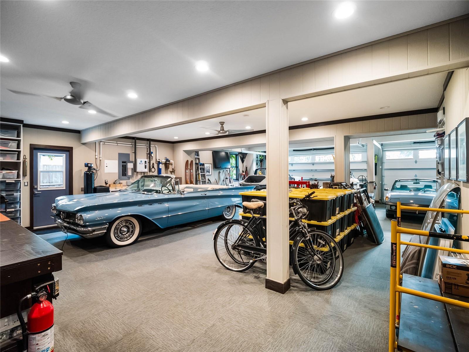 CYPRESS SHORES - Residential