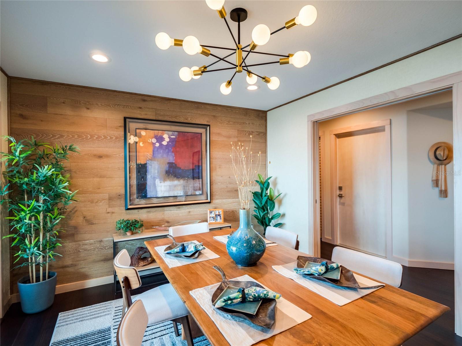 CYPRESS SHORES - Residential