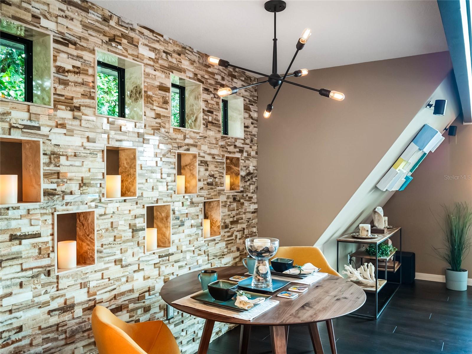 CYPRESS SHORES - Residential