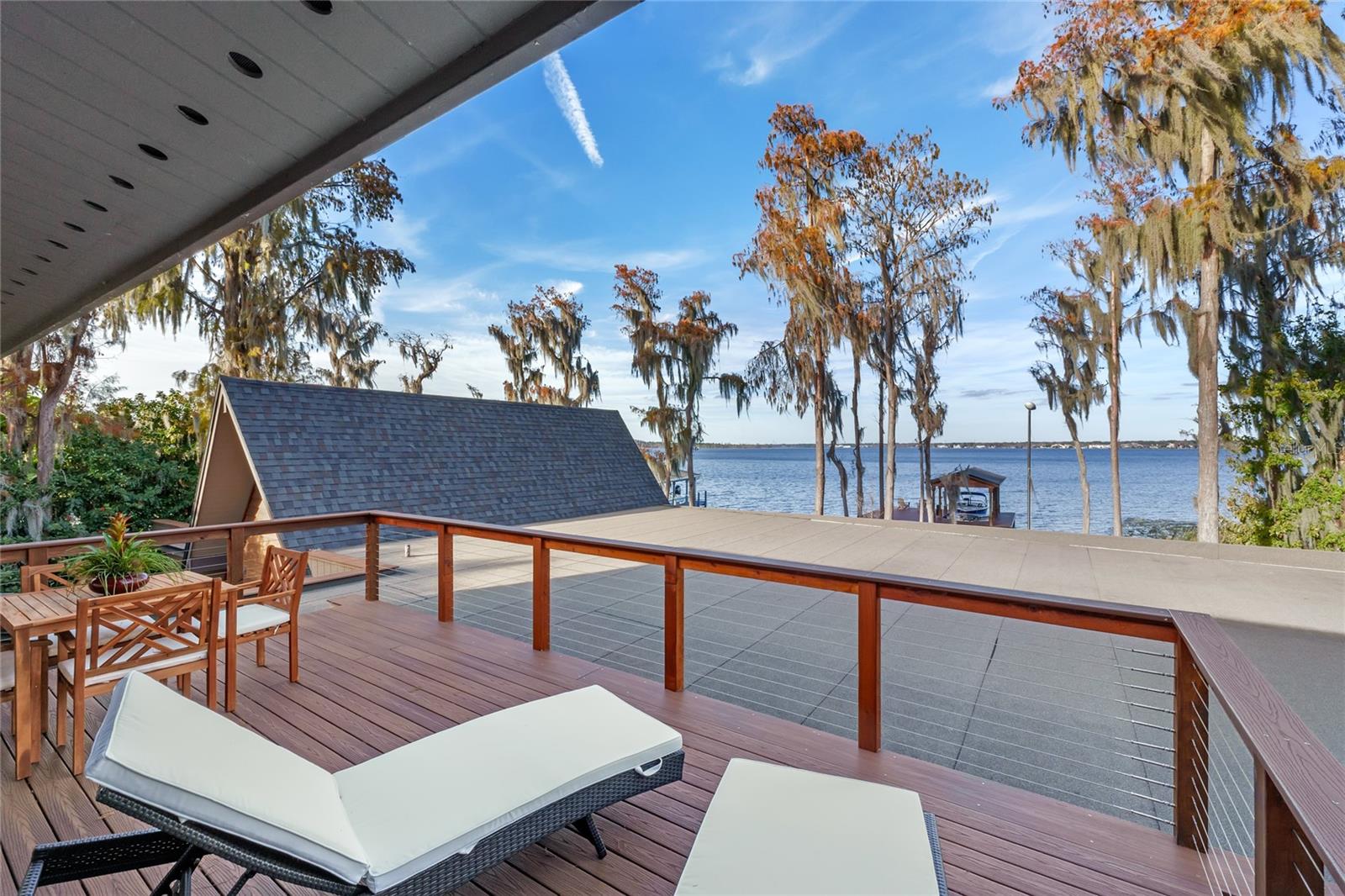 CYPRESS SHORES - Residential