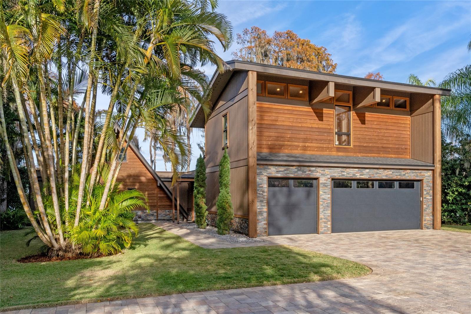 CYPRESS SHORES - Residential