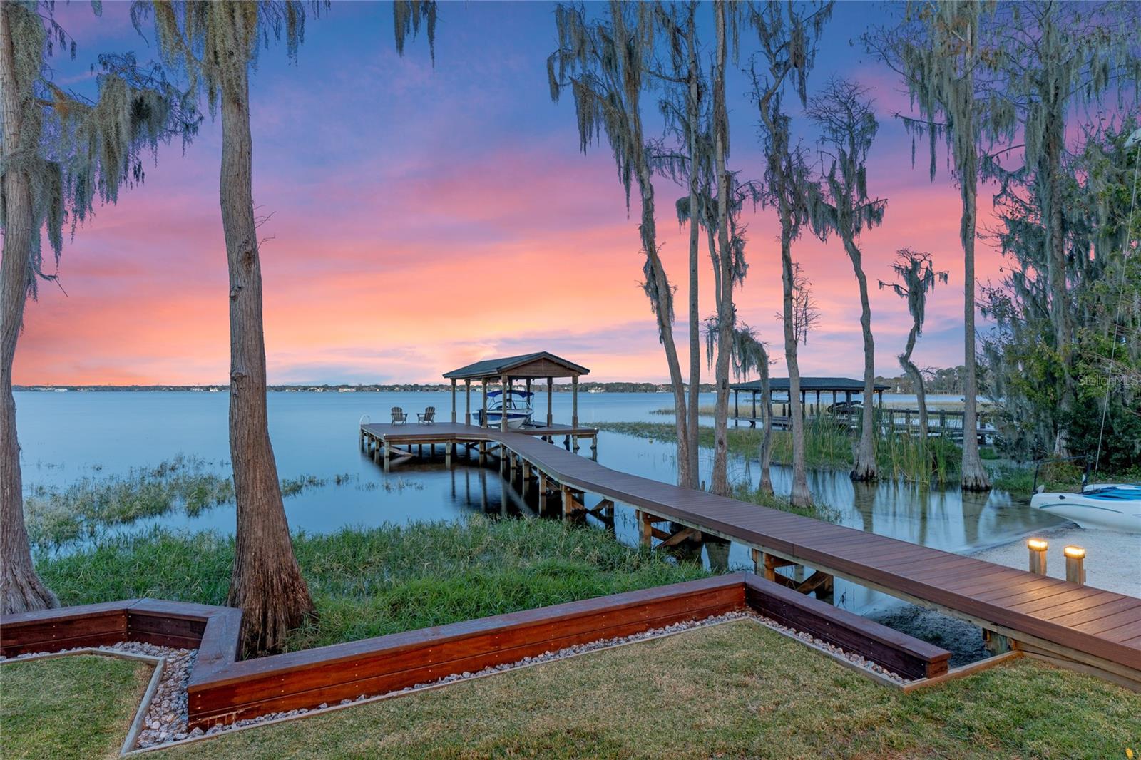 CYPRESS SHORES - Residential