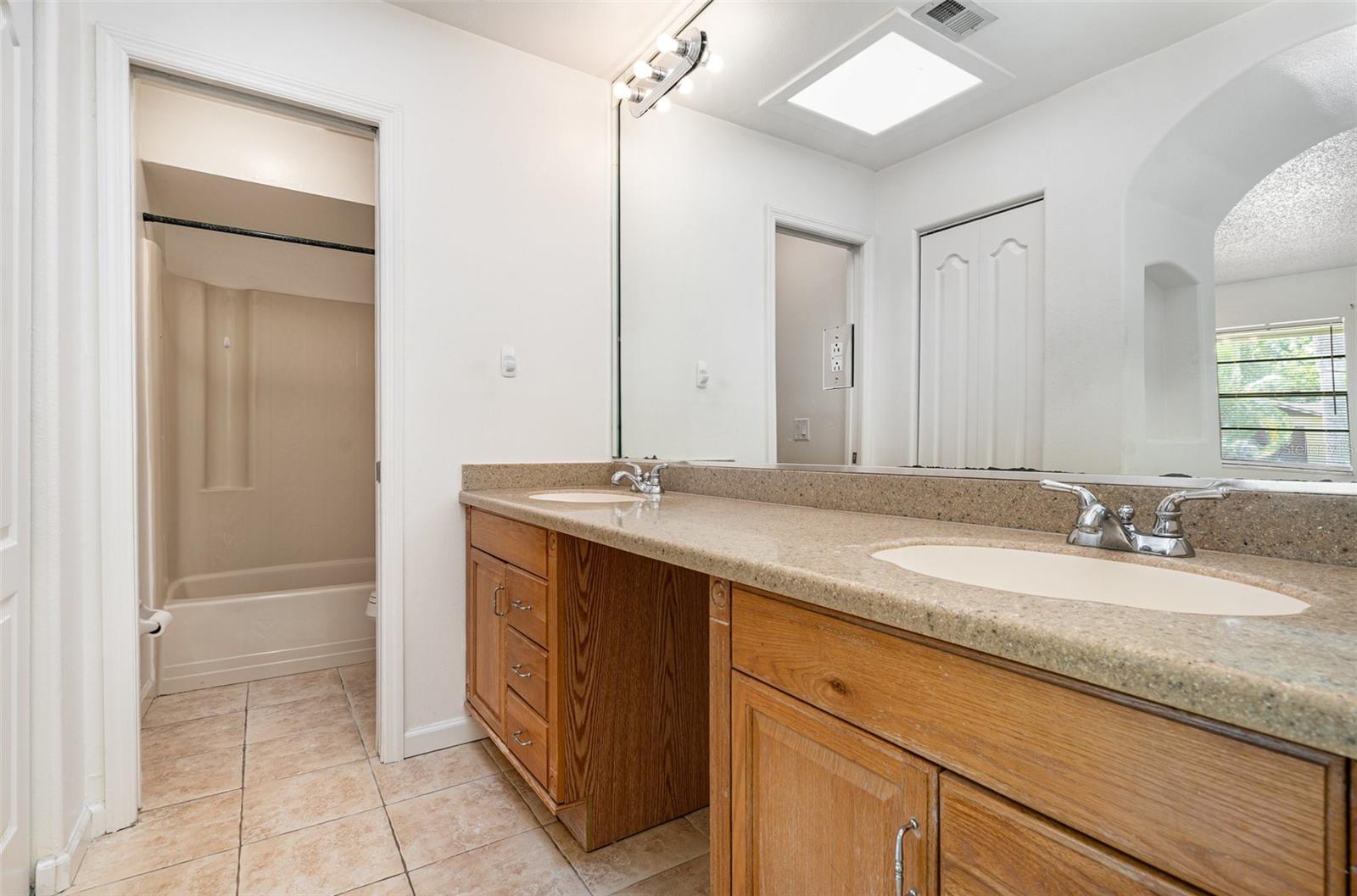 PARKWAY GARDENS UNIT 01 - Residential