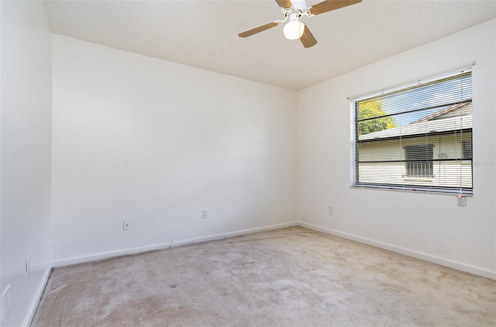 PARKWAY GARDENS UNIT 01 - Residential