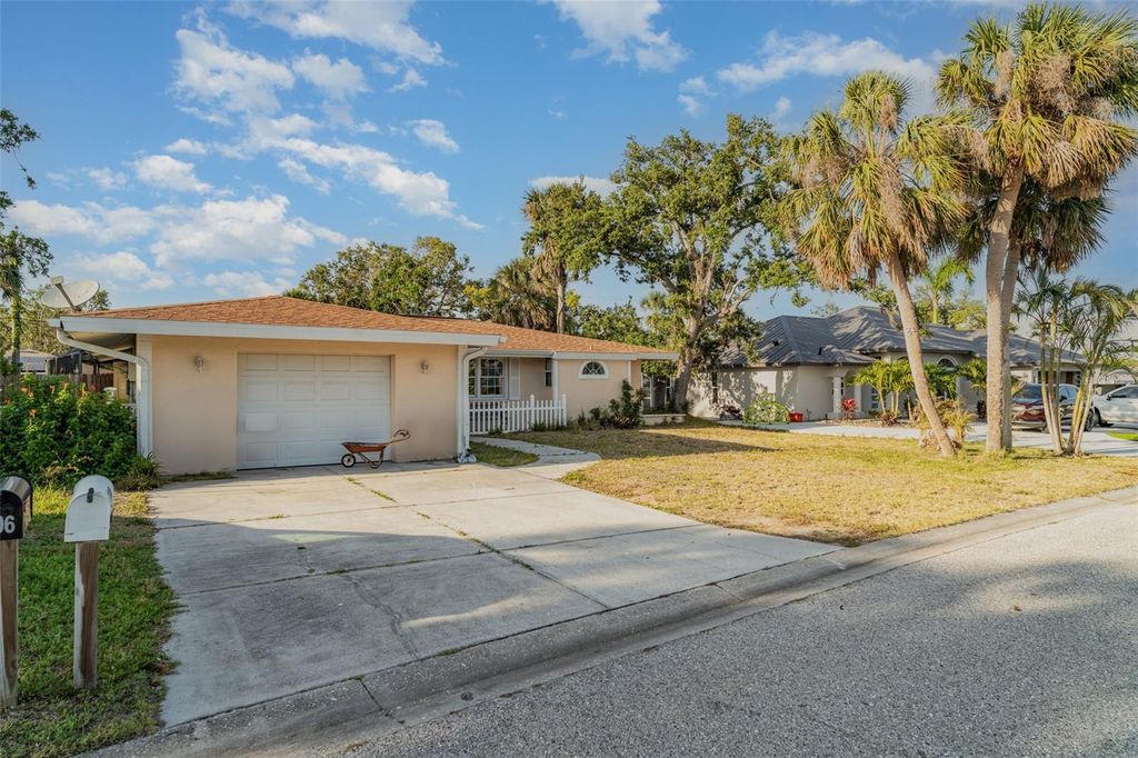 Photo of 504 Casas Bonitas Drive, Nokomis, FL 34275 (MLS # TB8383964)
