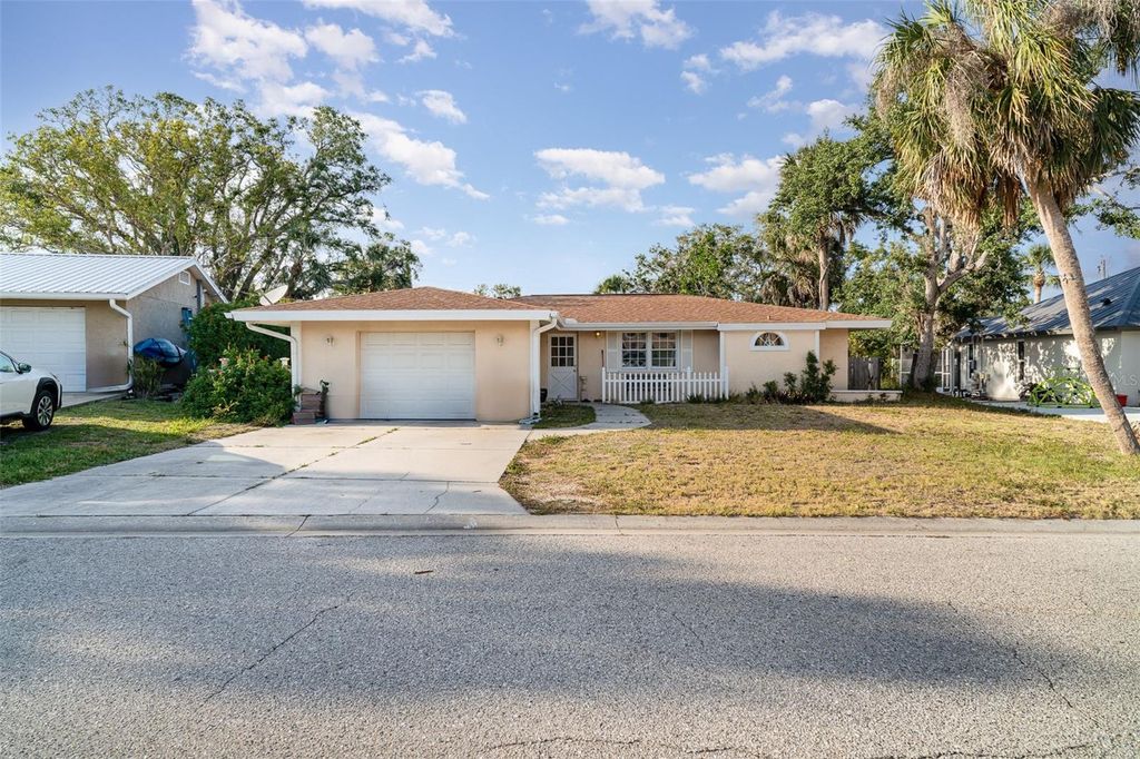 Photo of 504 Casas Bonitas Drive, Nokomis, FL 34275 (MLS # TB8383964)