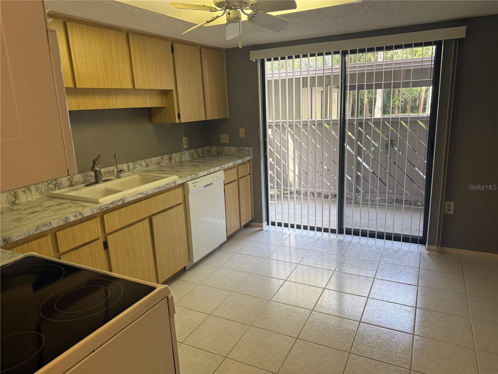 604 SUMMERHILL COURT B