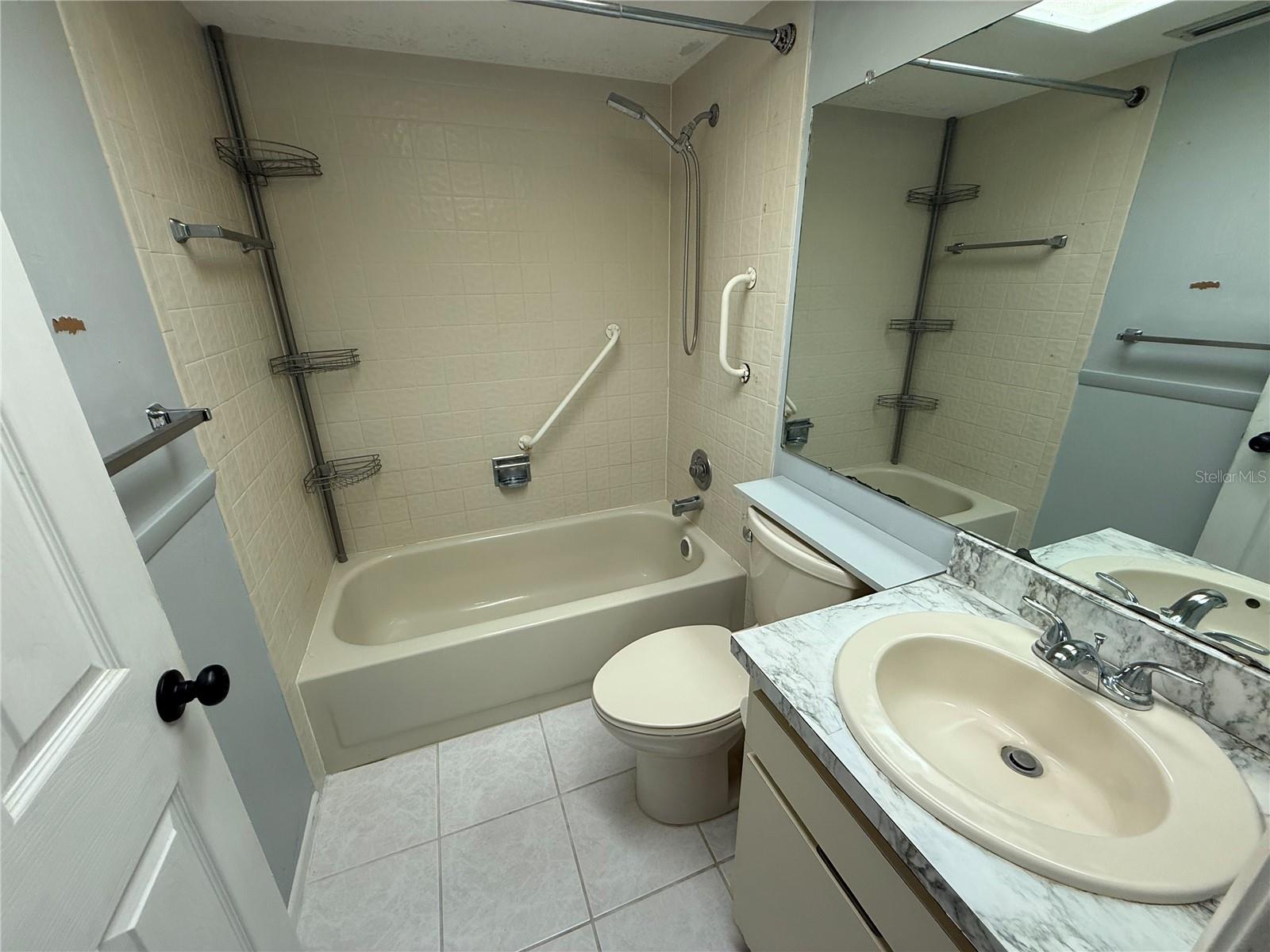 YORKTOWN AT BEACON PLACE - Residential