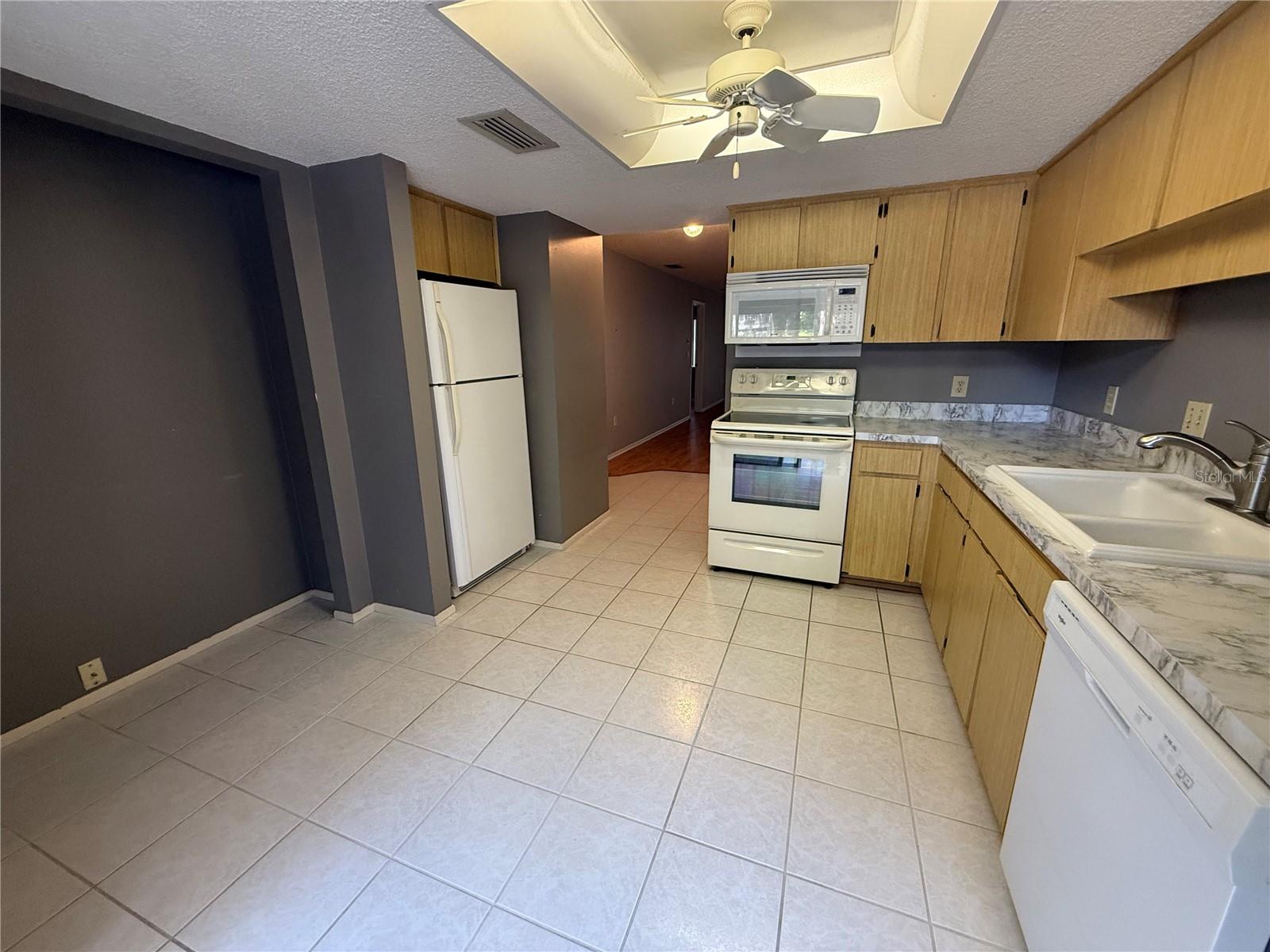 YORKTOWN AT BEACON PLACE - Residential