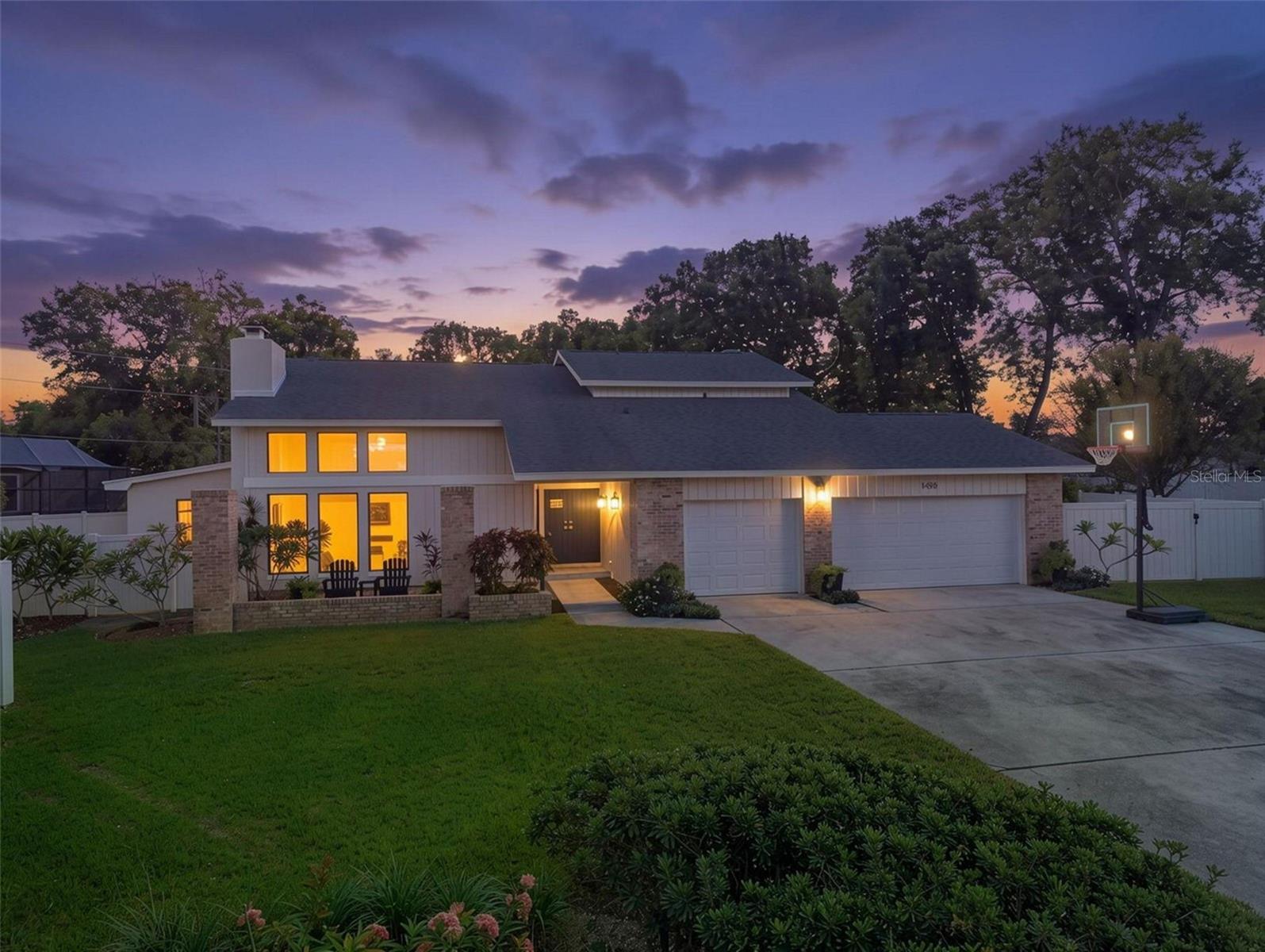 1496 TREETOP DRIVE