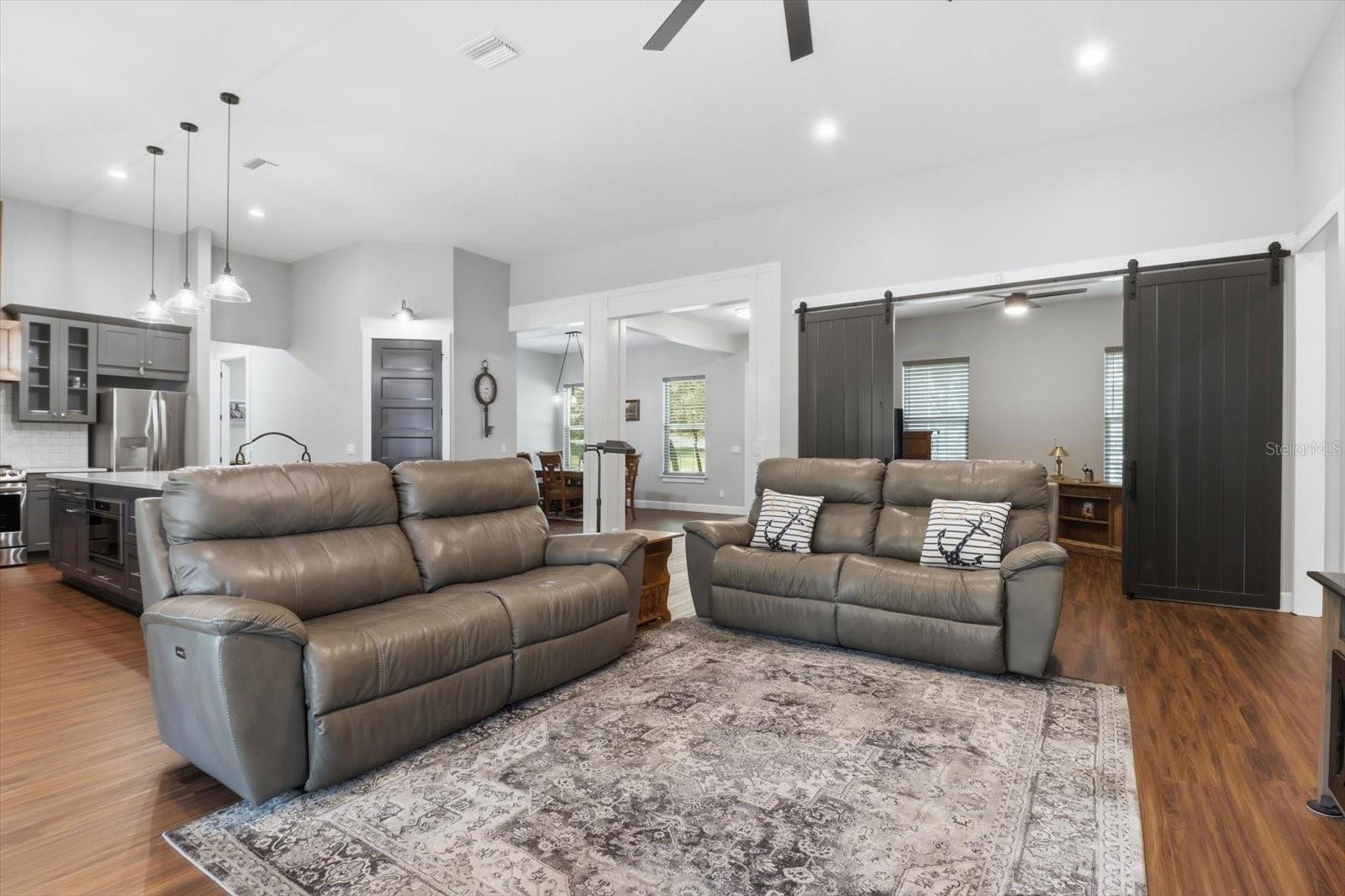 PINE RIDGE UNIT 01 - Residential